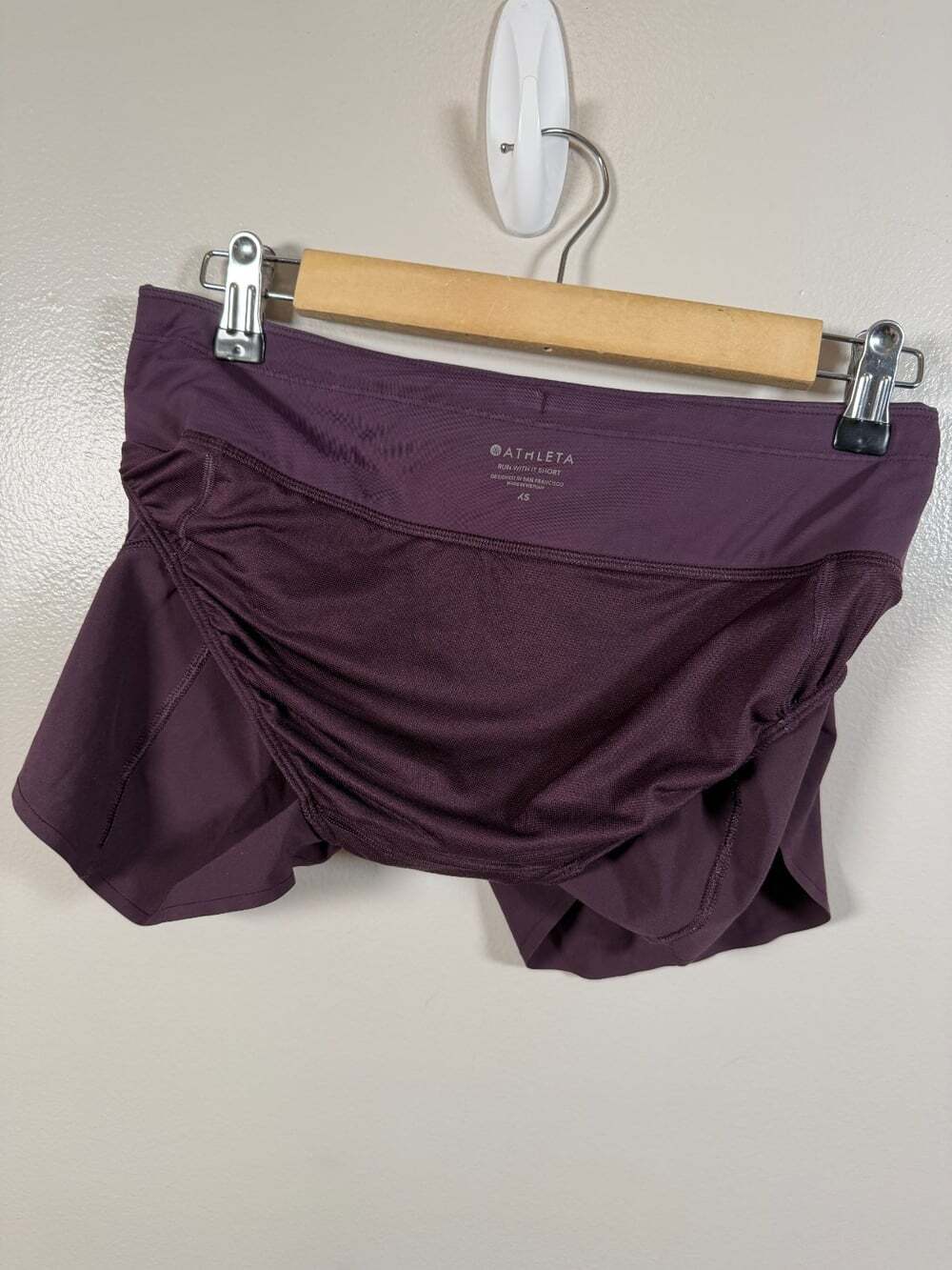 Athleta Run With it Short Size XS Purple Running Athletic Workout Gym Travel - Picture 8 of 11
